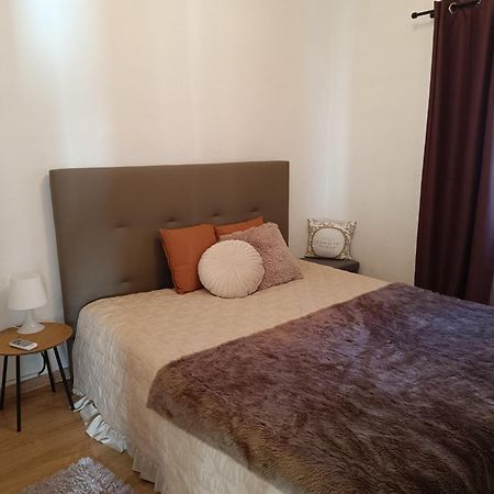 Casinha Da Vila อาร์กอสเดวัลเดเวซ ภายนอก รูปภาพ