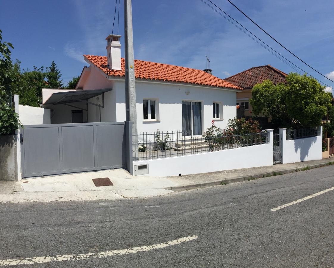 Casinha Da Vila อาร์กอสเดวัลเดเวซ ภายนอก รูปภาพ